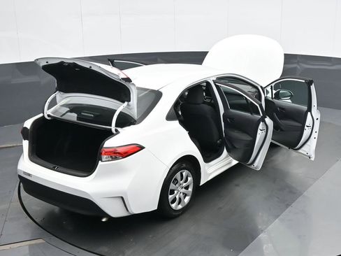 Used 2024 Toyota Corolla LE FWD image 39