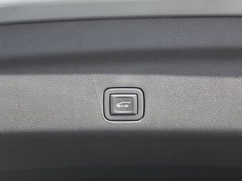 Used 2024 Chevrolet Tahoe High Country AWD/4WD image 6