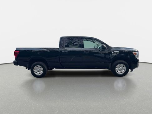 Used 2022 Nissan Titan S image 4