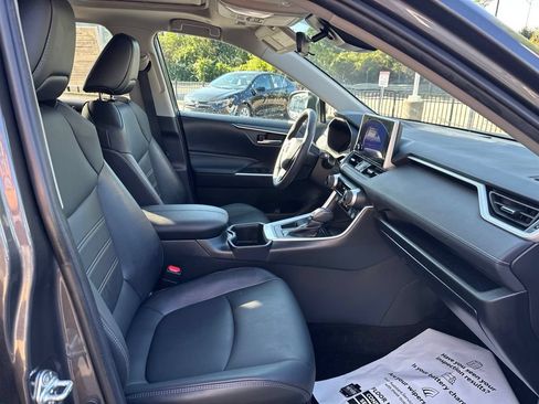 Certified 2023 Toyota RAV4 XLE Premium FWD image 33