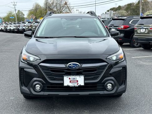 Certified 2025 Subaru Outback Premium AWD/4WD image 2