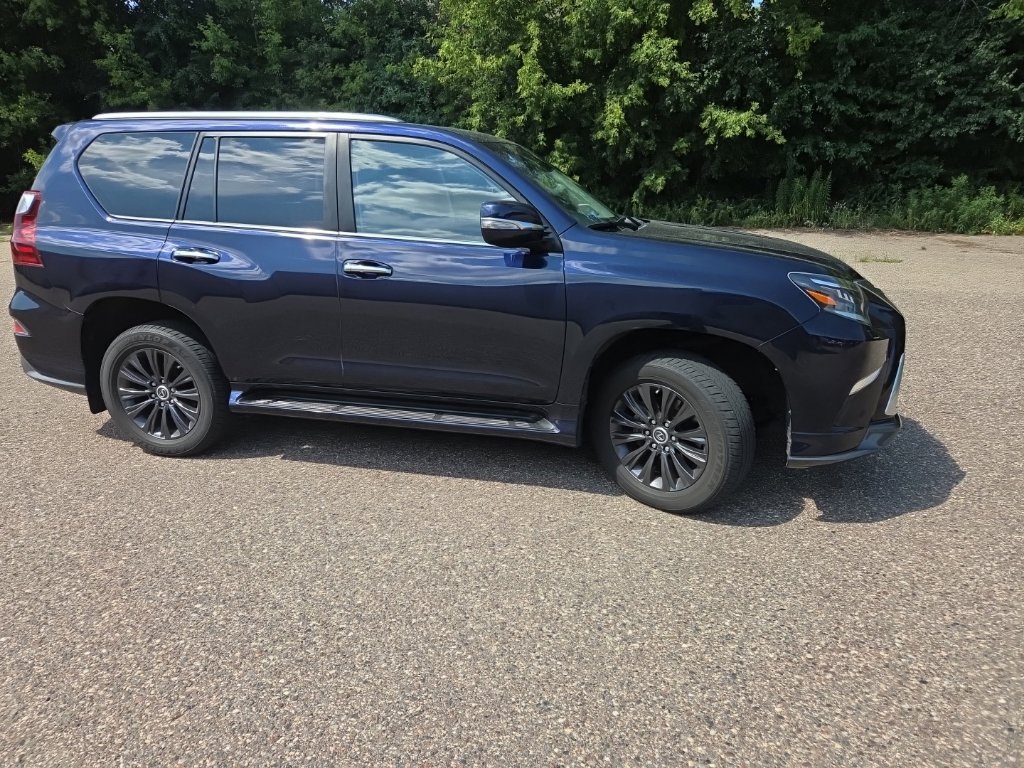 Used 2021 Lexus GX 460 Premium w/ Accessory Package AWD/4WD image 21
