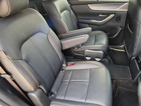 Used 2025 MAZDA CX-90 3.3 Turbo w/ Preferred Package AWD/4WD image 31
