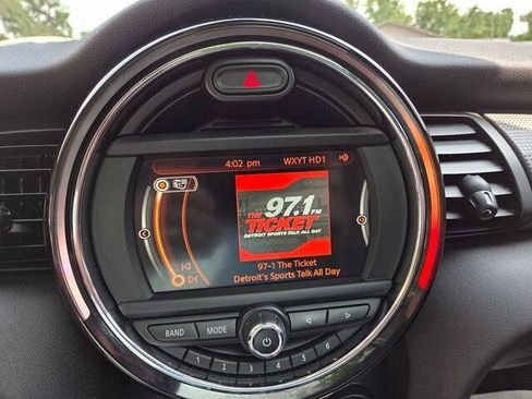 Used 2017 MINI Cooper 2-Door Hardtop FWD image 31