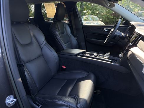 Certified 2023 Volvo XC60 B5 Ultimate FWD image 35