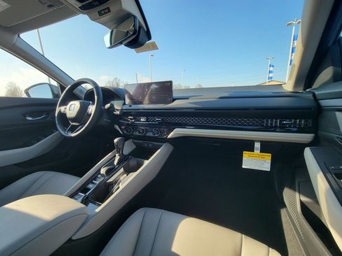 New 2025 Honda Accord EX-L image 11