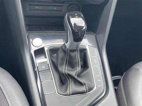 New 2026 Volkswagen Taos SE image 26