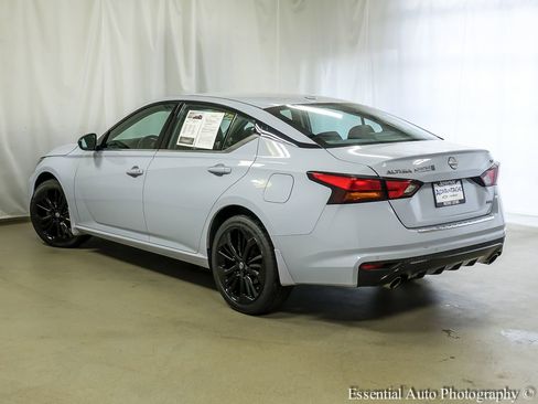 Used 2023 Nissan Altima 2.5 SR AWD/4WD image 8