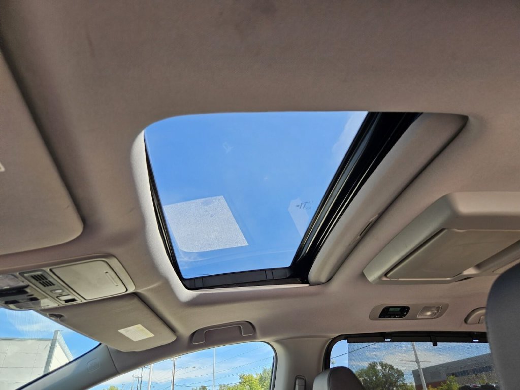 Used 2018 Honda Odyssey Elite image 21