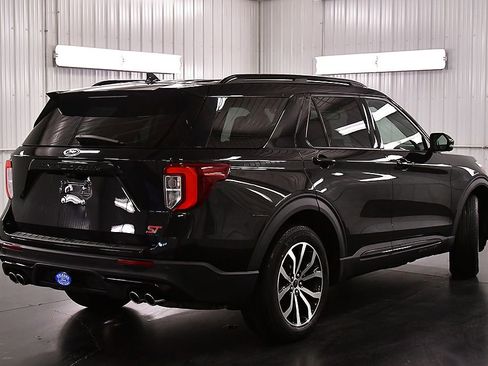 Used 2020 Ford Explorer ST w/ Premium Technology Package image 7