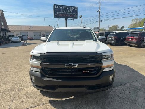 Used 2018 Chevrolet Silverado 1500 LT w/ All Star Edition image 2