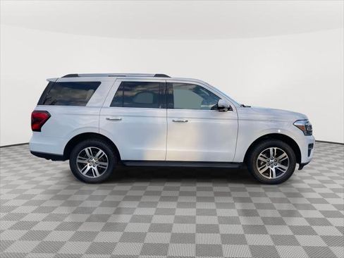 Used 2024 Ford Expedition Limited image 8