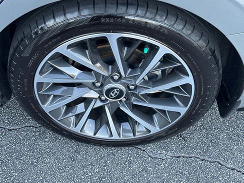 Used 2022 Hyundai Sonata Limited image 16