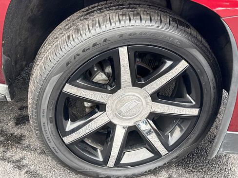 Used 2016 Cadillac Escalade Luxury image 9