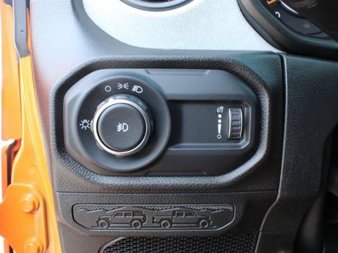 Used 2025 Jeep Wrangler Unlimited Sport AWD/4WD image 14