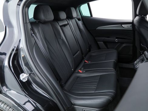 Certified 2023 Maserati Grecale GT image 15