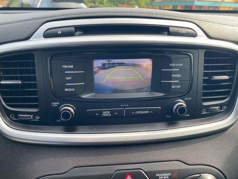 Used 2016 Kia Sorento AWD w/ LX Convenience Package image 22
