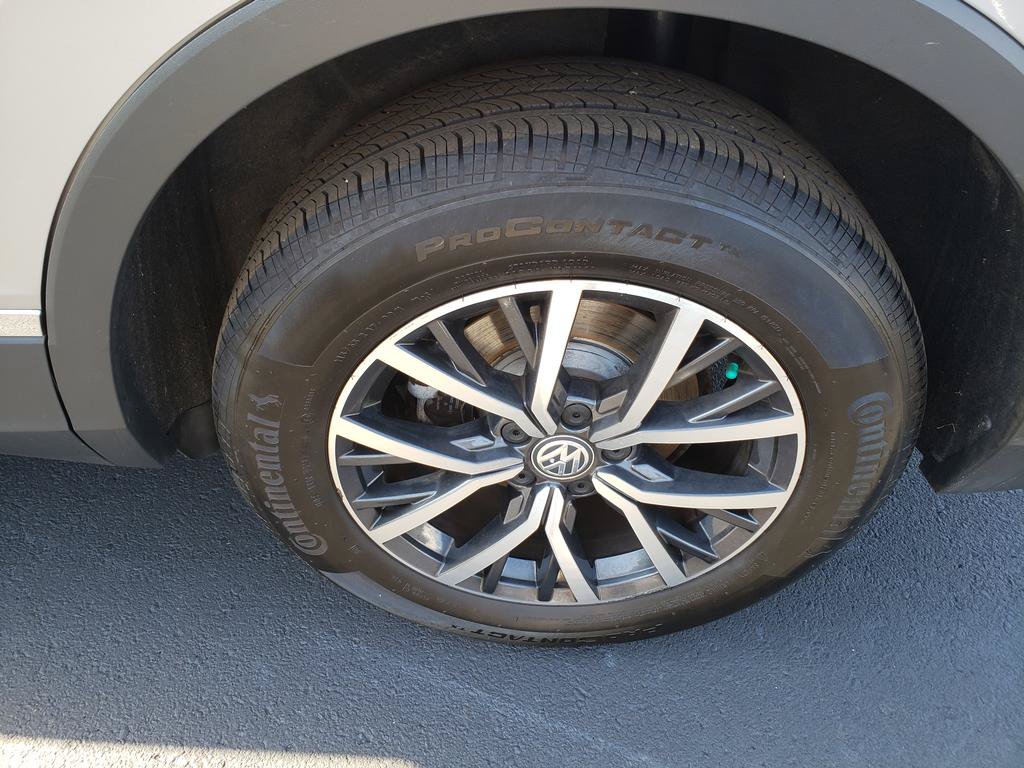 Used 2020 Volkswagen Tiguan SE AWD/4WD image 20