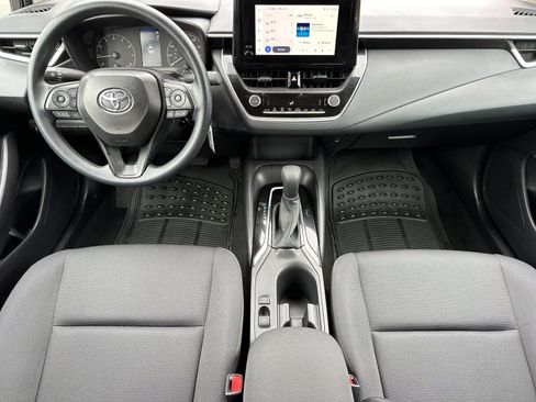 Used 2025 Toyota Corolla LE image 12