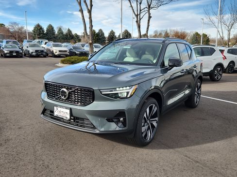 New 2026 Volvo XC40 B5 Ultra w/ Climate Package image 2