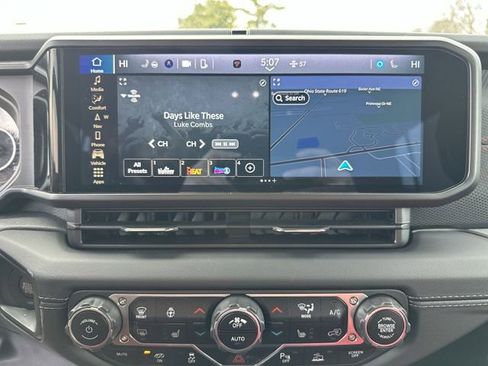 Used 2024 Jeep Wrangler Unlimited Rubicon 392 image 21