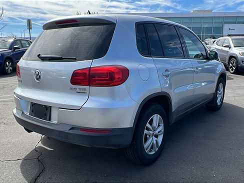Used 2013 Volkswagen Tiguan S image 5