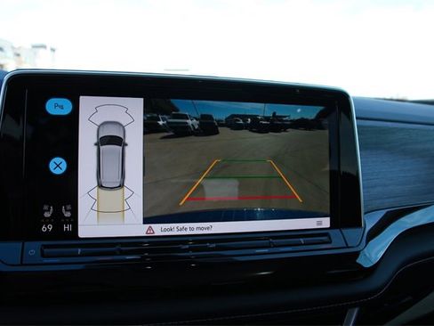 New 2026 Volkswagen Atlas SEL image 17