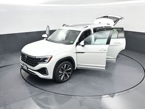 Used 2025 Volkswagen Atlas SEL Premium R-Line image 94