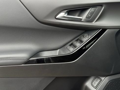 New 2026 Chevrolet Equinox LT w/ Convenience Package II FWD image 22