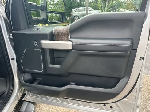 Used 2019 Ford F250 Lariat w/ Chrome Package AWD/4WD image 16