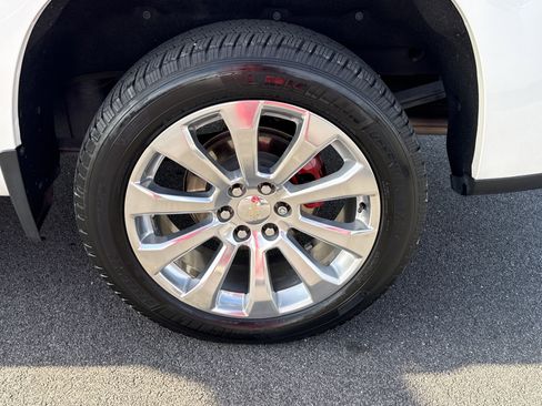 Used 2021 Chevrolet Silverado 1500 High Country w/ Technology Package image 20