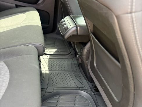 Used 2014 Chevrolet Traverse LT w/ All-Star Edition FWD image 29