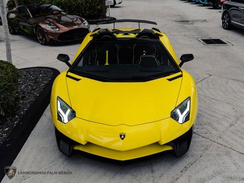 Used 2017 Lamborghini Aventador LP 750-4 Superveloce image 11