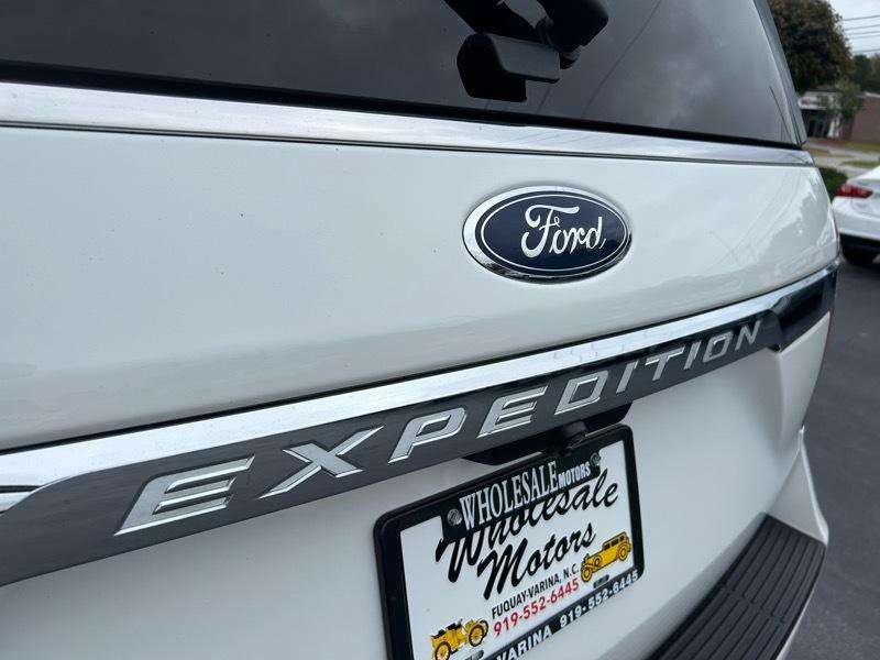 Used 2020 Ford Expedition XLT w/ Equipment Group 202A AWD/4WD image 36