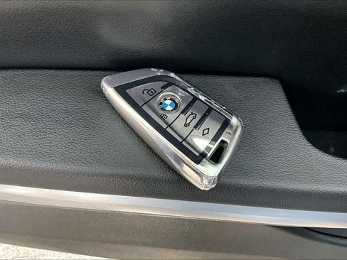 Used 2024 BMW 330i Sedan RWD image 15