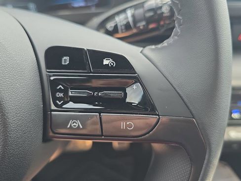 New 2026 Hyundai Elantra Sport FWD image 13