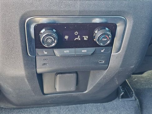 New 2026 Chevrolet Suburban LT w/ Comfort Package AWD/4WD image 19