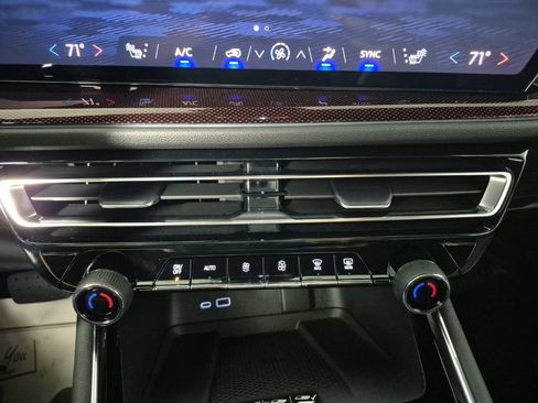 Used 2026 Chevrolet Traverse Z71 w/ Driver Confidence Package AWD/4WD image 15