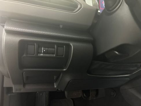 Certified 2025 Subaru Crosstrek 2.5i Limited w/ Crosstrek Mirror Package image 19