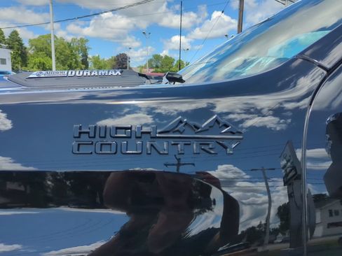 Certified 2025 Chevrolet Silverado 3500 High Country w/ High Country Premium Package AWD/4WD image 15