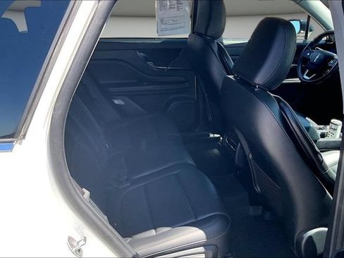 Used 2021 Lincoln Corsair AWD w/ Premium Package image 24