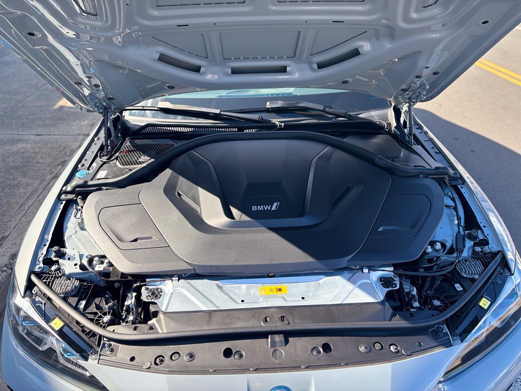 Used 2023 BMW i4 eDrive40 w/ M Sport Package RWD image 21
