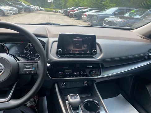 Used 2021 Nissan Rogue SV AWD/4WD image 17