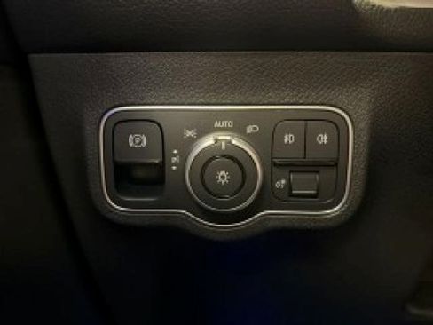 Certified 2026 Mercedes-Benz GLB 250 image 21