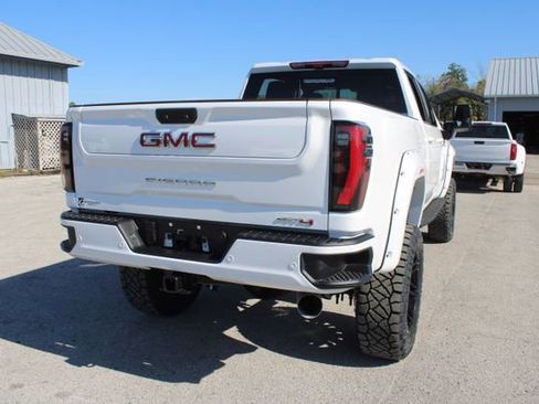 Used 2025 GMC Sierra 2500 AT4 w/ AT4 Premium Plus Package image 12