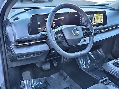 Used 2023 Nissan Ariya EMPOWER+ image 2