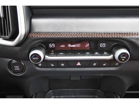 Used 2025 MAZDA CX-50 Meridian Edition image 24