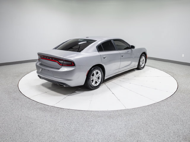 Used 2018 Dodge Charger SXT RWD image 25