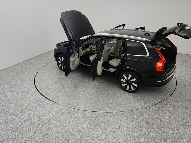 Certified 2025 Volvo XC90 T8 Plus w/ Protection Package Premier AWD/4WD image 24