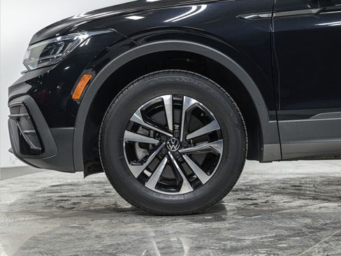 Used 2022 Volkswagen Tiguan S image 3
